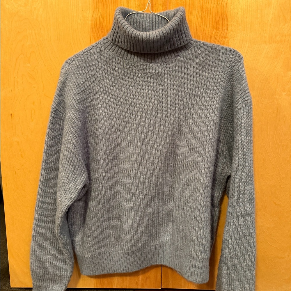 H&M Classic blue Turtleneck Sweater